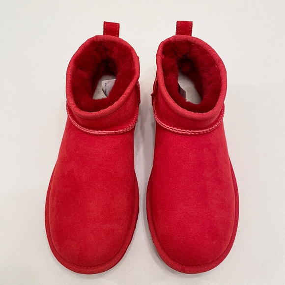 UGG Classic Ultra Mini Shearling Boots in Samba Red Size 6 / 37 - Picture 3 of 7